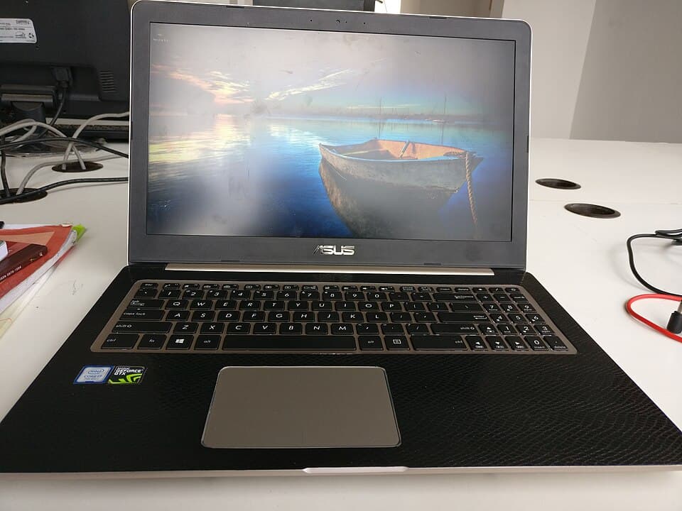 Sewa ASUS Vivobook 15 OLED — Laptop Harian Jakarta