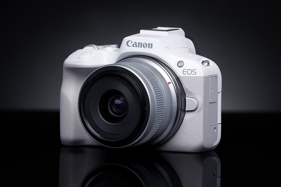 Sewa Canon EOS R50 + 18-45mm — Kamera Pemula Mirrorless Jakarta