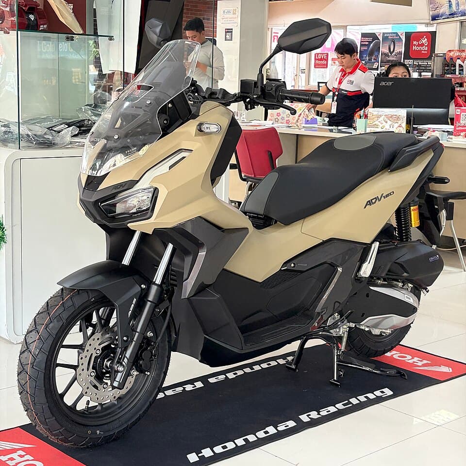 Sewa Honda ADV 160 2024 Adventure Scooter Jakarta