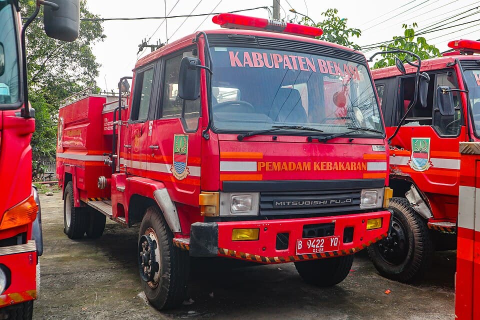 Sewa Water Truck Mitsubishi Fuso 10.000 Liter + Supir Jakarta