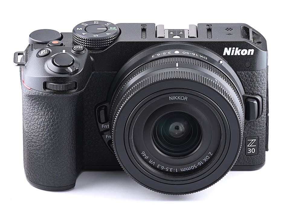 Sewa Nikon Z30 + 16-50mm — Vlog & Live Streaming Jakarta
