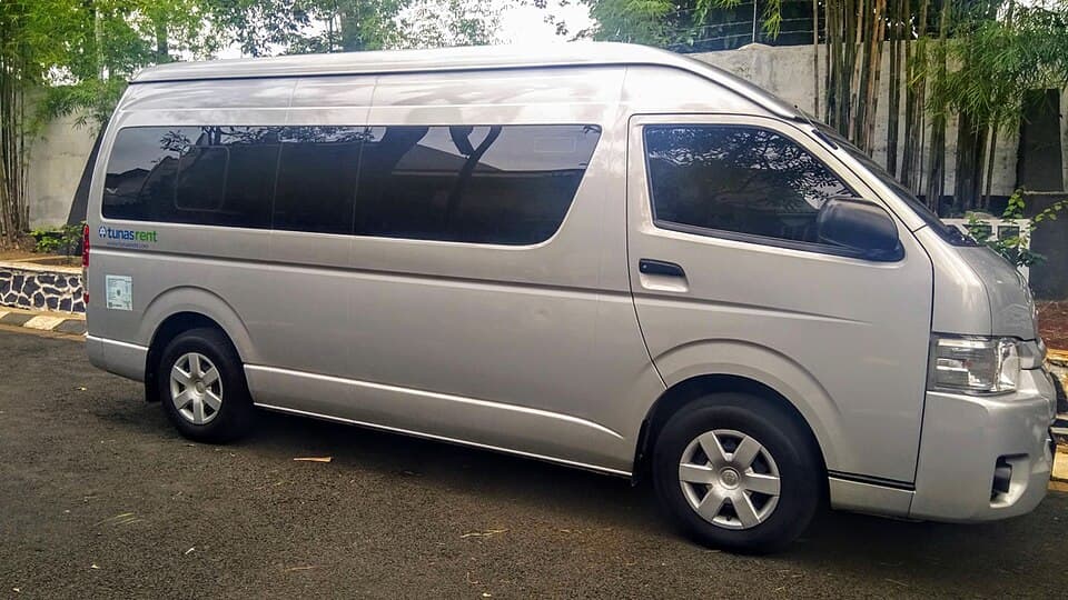 Sewa Toyota Hiace Premio 2024 + Sopir Jakarta