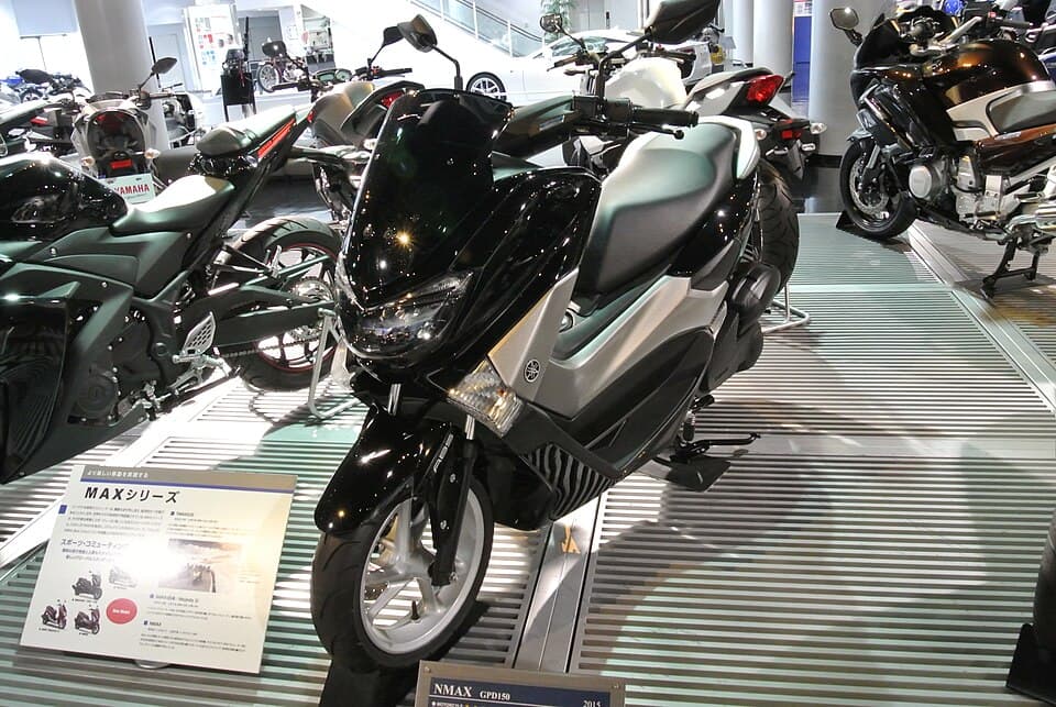 Sewa Yamaha XMAX 250 2024 Connected — Maxi Premium Jakarta