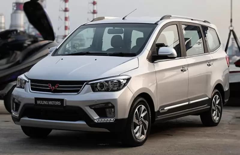 Wuling Confero S sewa Mobil Jakarta