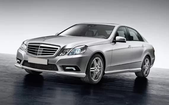 Mercedes-Benz E Class sewa Mobil Jakarta