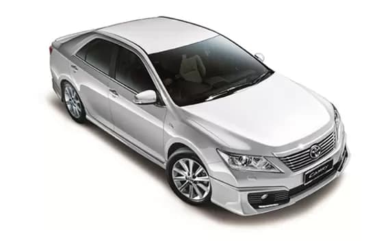 Toyota Camry sewa Mobil Jakarta