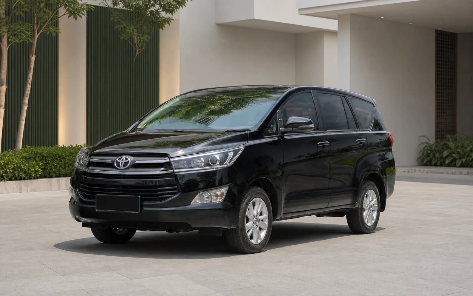 Toyota Innova Reborn Diesel Car rental Bekasi