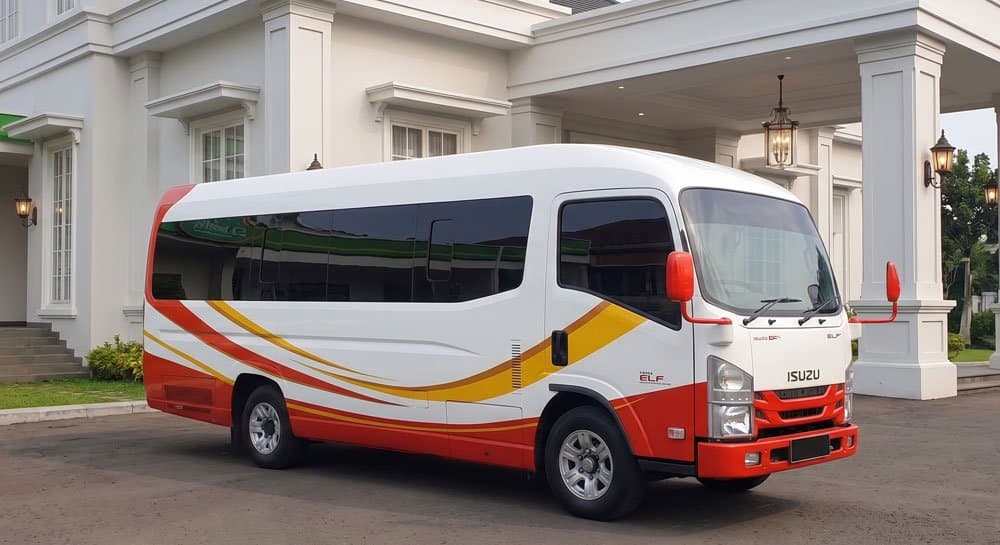 Isuzu Elf Long Bus rental Jakarta