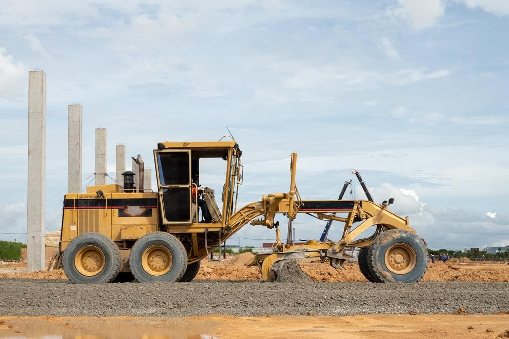 Motor Grader / Perata Tanah Heavy Equipment rental Jakarta