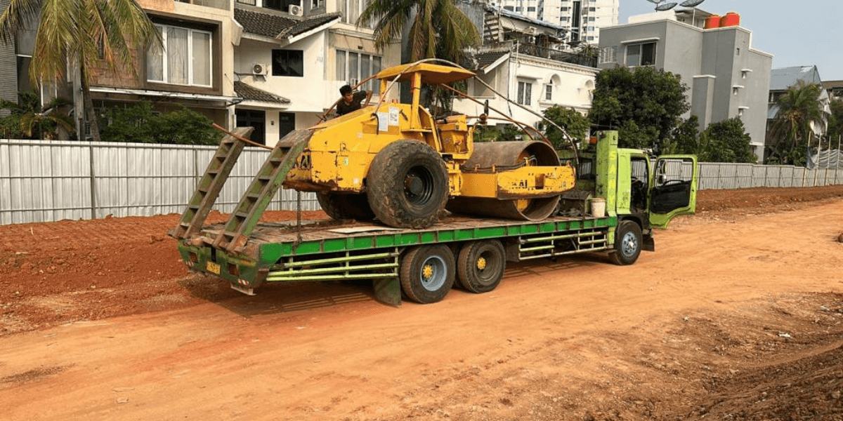 Vibro Roller 12 Ton sewa Alat Berat Jakarta