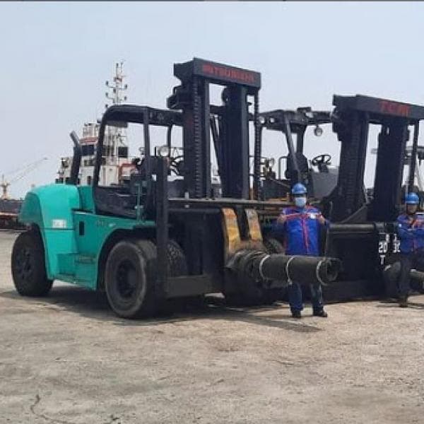 Forklift Mitsubishi & TCM 30 Ton sewa Alat Berat Jakarta