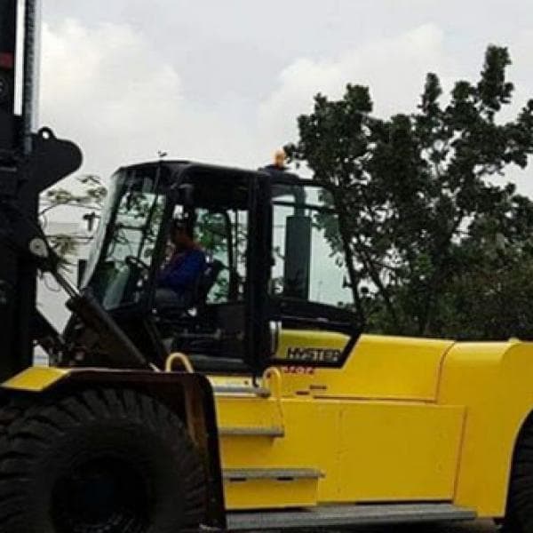 Forklift Hyster 30 Ton sewa Alat Berat Jakarta