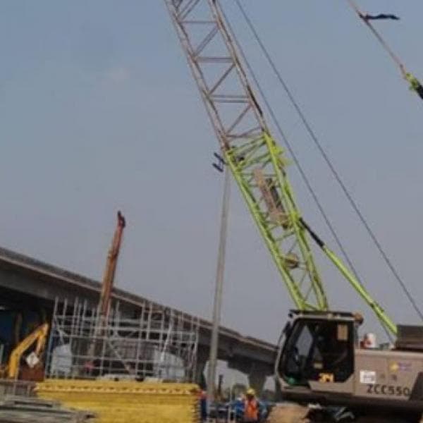 Crawler Crane 50 Ton sewa Alat Berat Jakarta