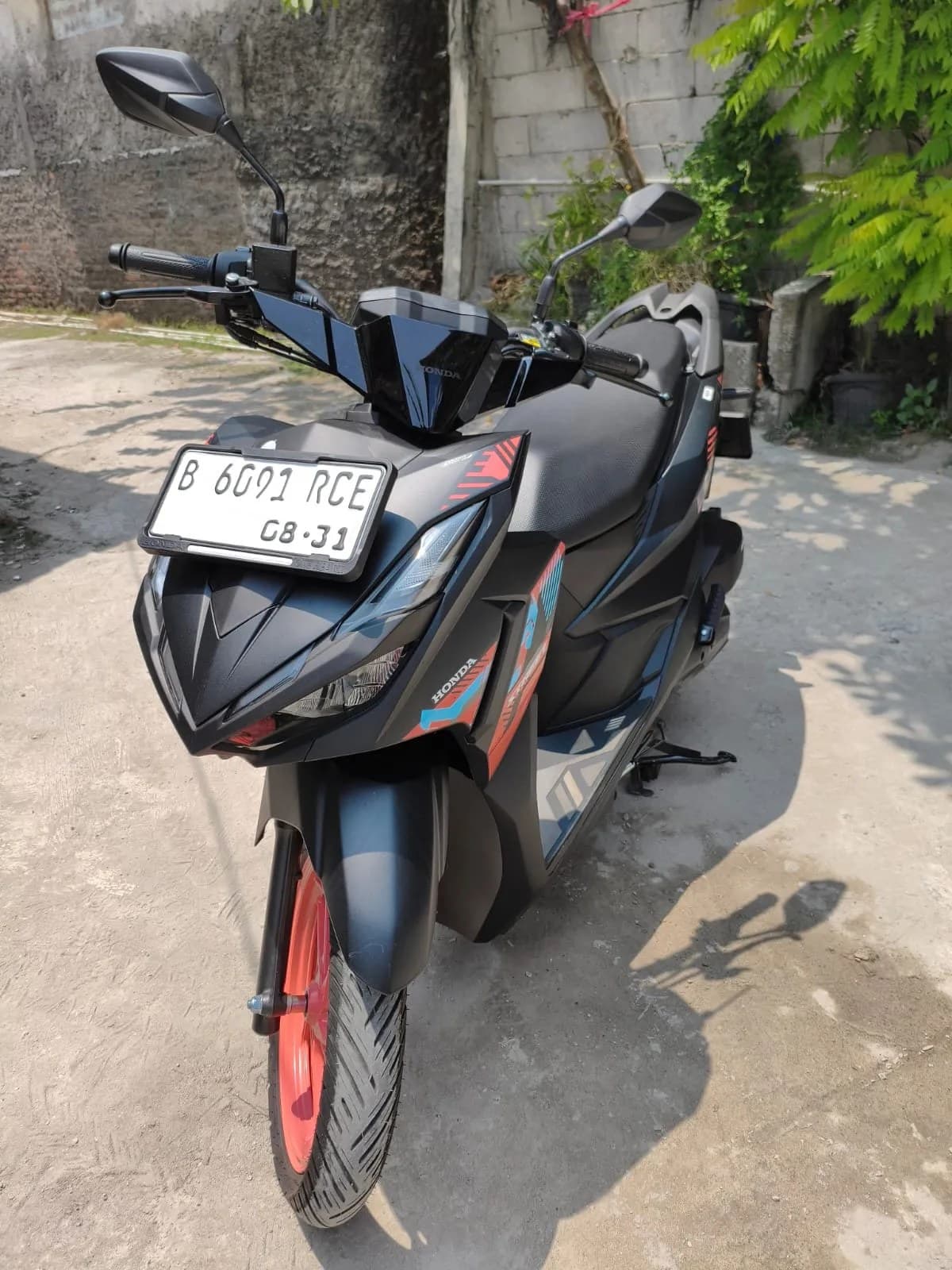 Vario cc Street CKR (5) (B RCE)) Motorcycle rental Jakarta